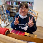 織り作業中